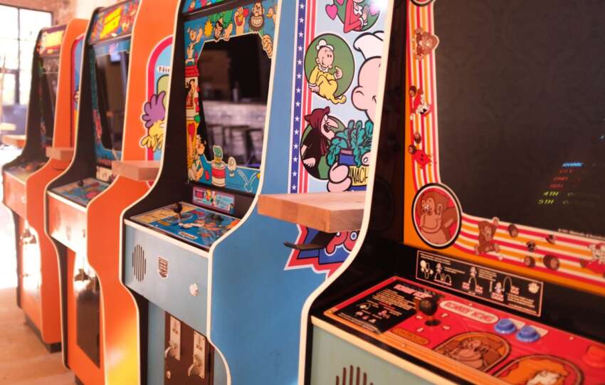 16-bit bar + arcade