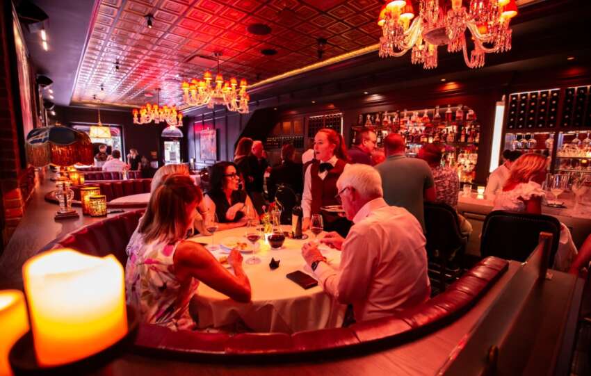 cento german village booth seating