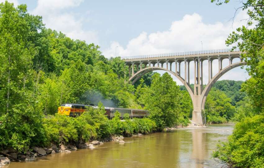 train by river cuyahoga valley scenic railway