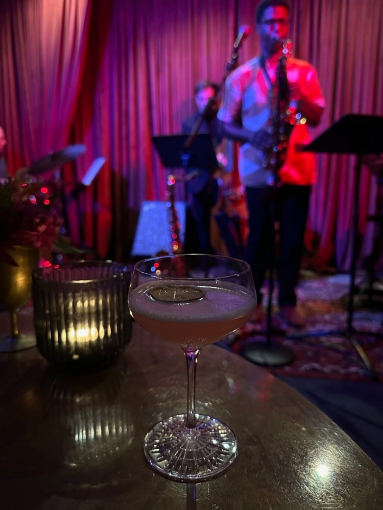 jazz performers and cocktail