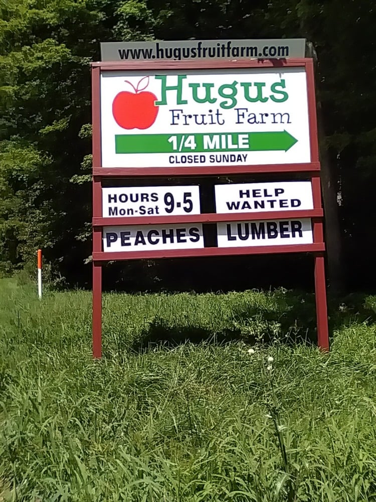hugus farm sign