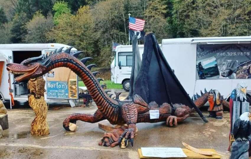 paul bunyan show dragon wood carving