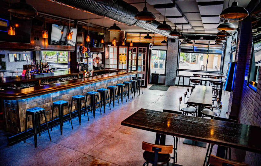 saturns sports bar interior