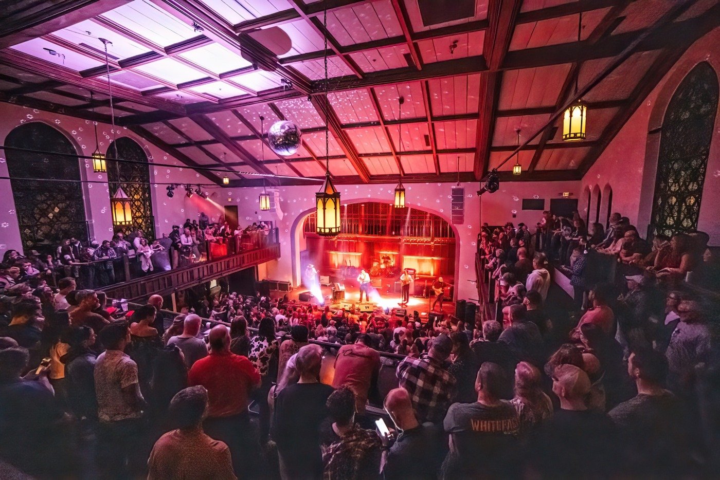 concert audience