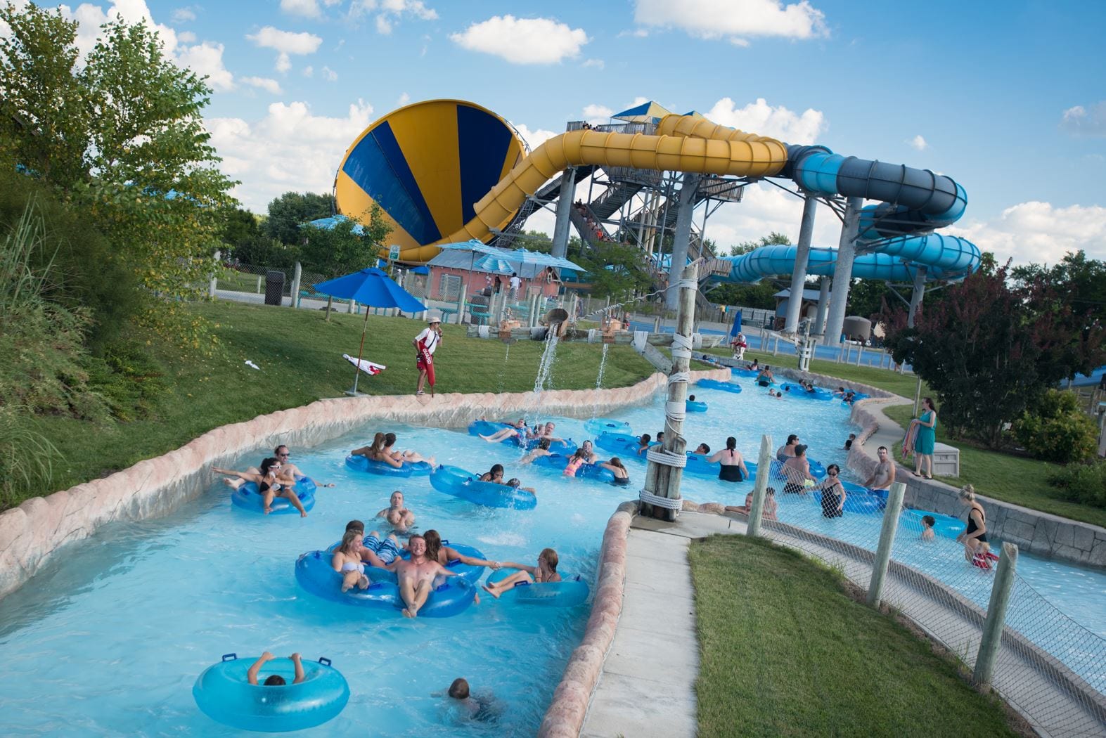 lazy river at zoombezi bay